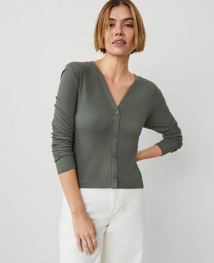 Fitted V-Neck Cardigan