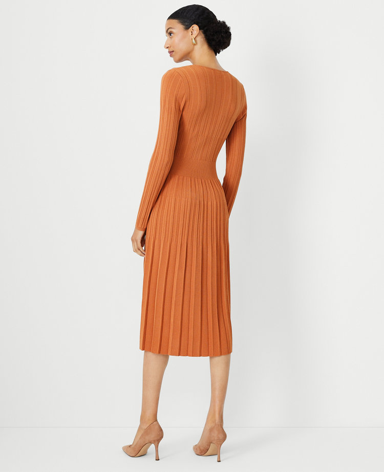 ribbed v neck midi dress