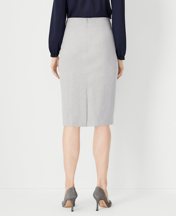 The High Waist Seamed Pencil Skirt in Bi-Stretch - Curvy Fit