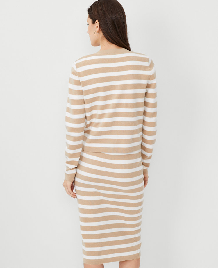 Striped Trim Crew Neck Knitted Cardigan main image 0