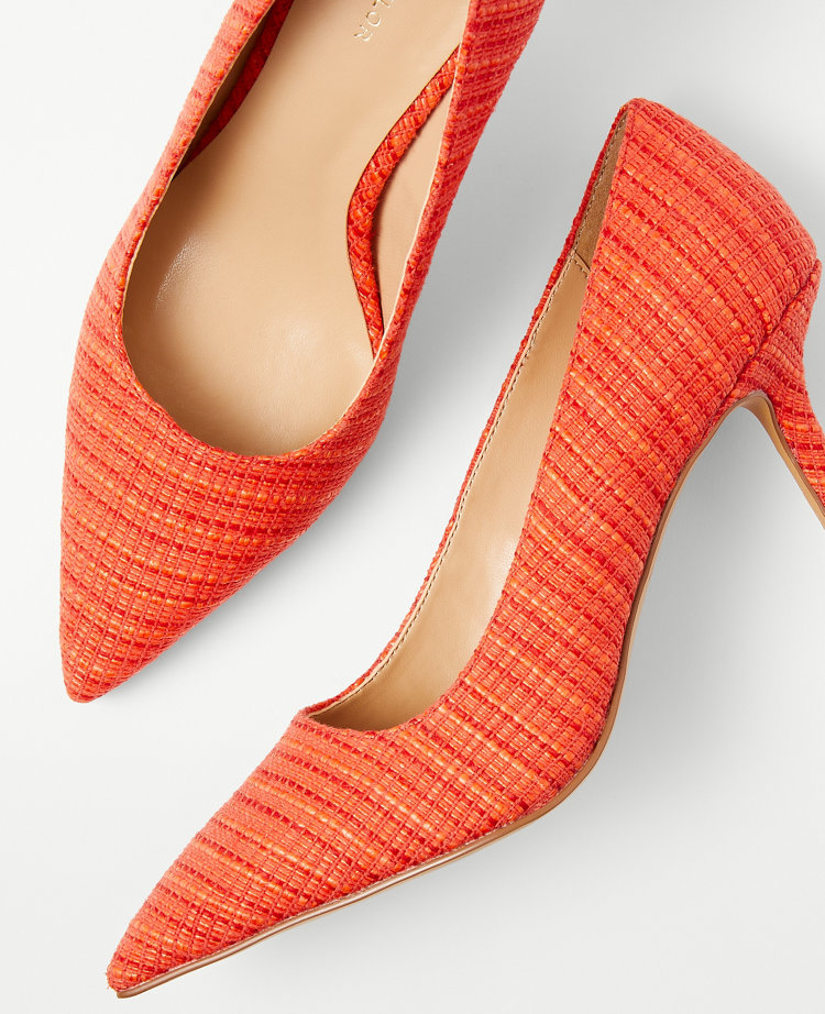 Straw Mae Pumps