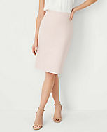 The High Waist Seamed Pencil Skirt in Stretch Cotton carousel Product Image 2