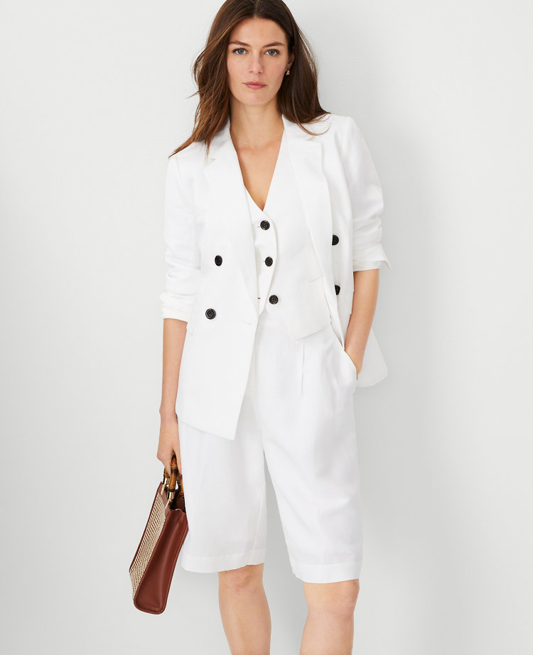 Ann Taylor The Petite Tailored Double Breasted Blazer in Linen Blend Size 12 White Women s