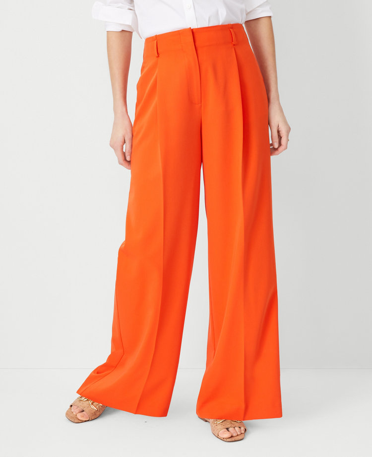 The Petite Single Pleated Wide Leg Pant