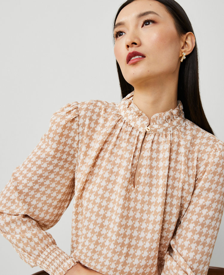 Houndstooth Tweed Ruffle Popover