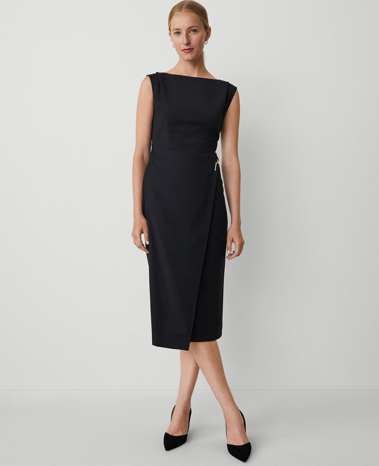 Petite Chain Waist Sleeveless Sheath Dress