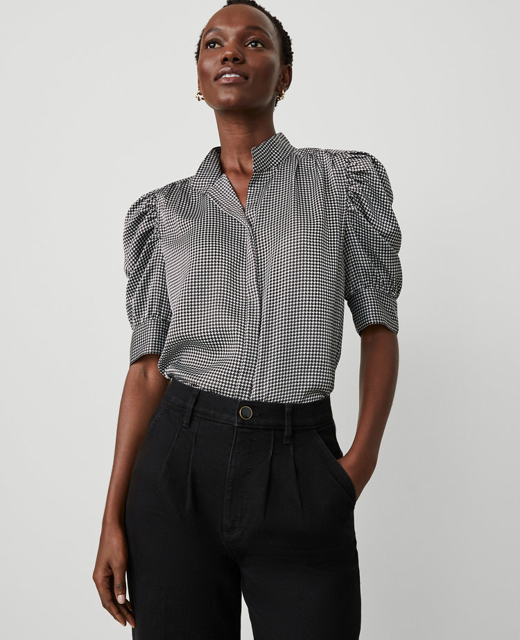 Petite Houndstooth Shirred Puff Sleeve Top