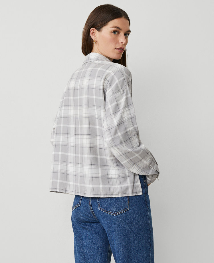 Weekend Collection Plaid Oversized Cropped Pocket Shirt