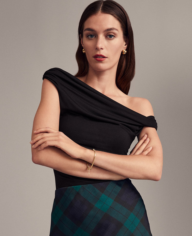 Asymmetric One-Shoulder Top