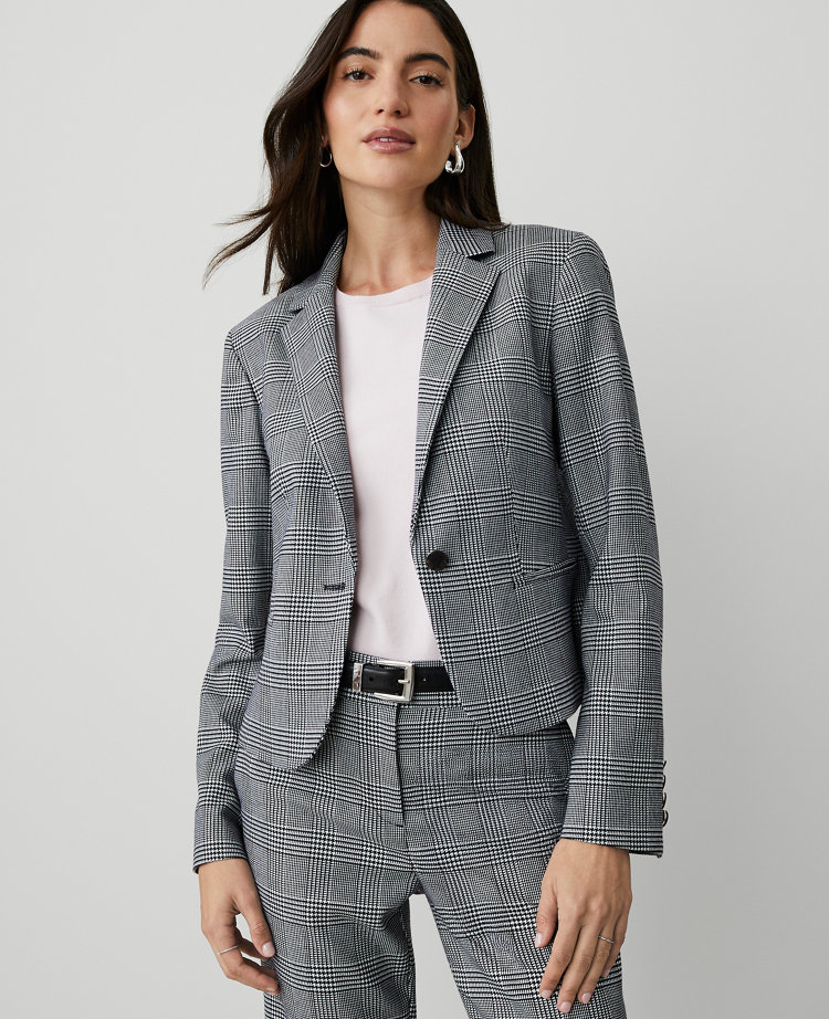 The Petite Newbury Blazer in Houndstooth