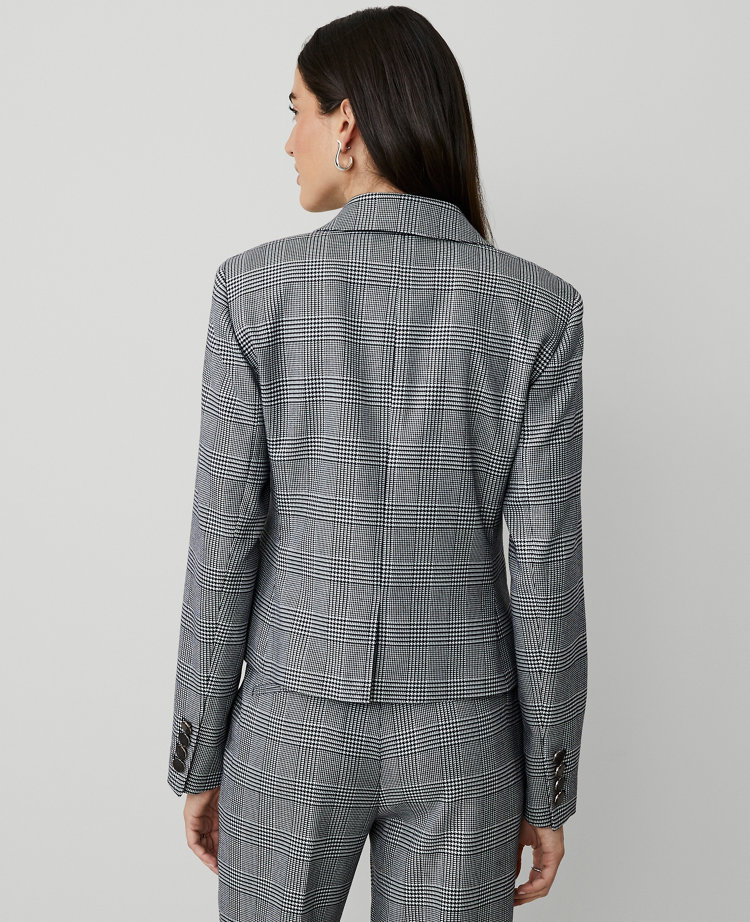 The Petite Newbury Blazer in Houndstooth