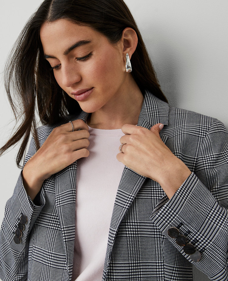 The Petite Newbury Blazer in Houndstooth