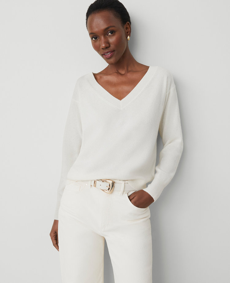 Cashmere V-Neck Sweater carousel Product Image 1