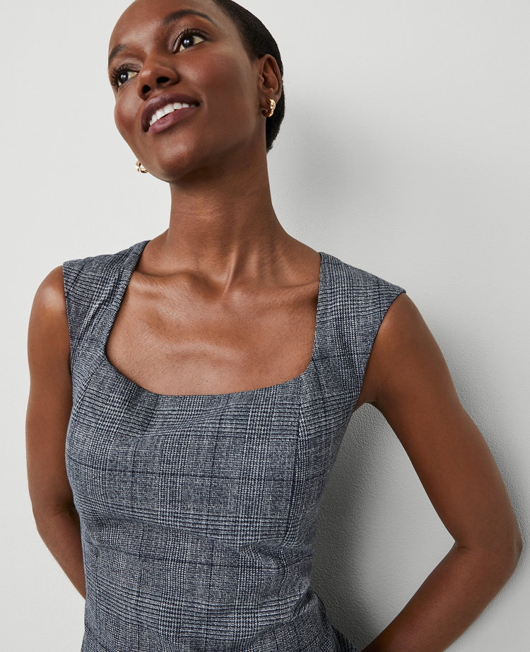 ANN TAYLOR THE PETITE SQUARE NECK SHEATH DRESS 
