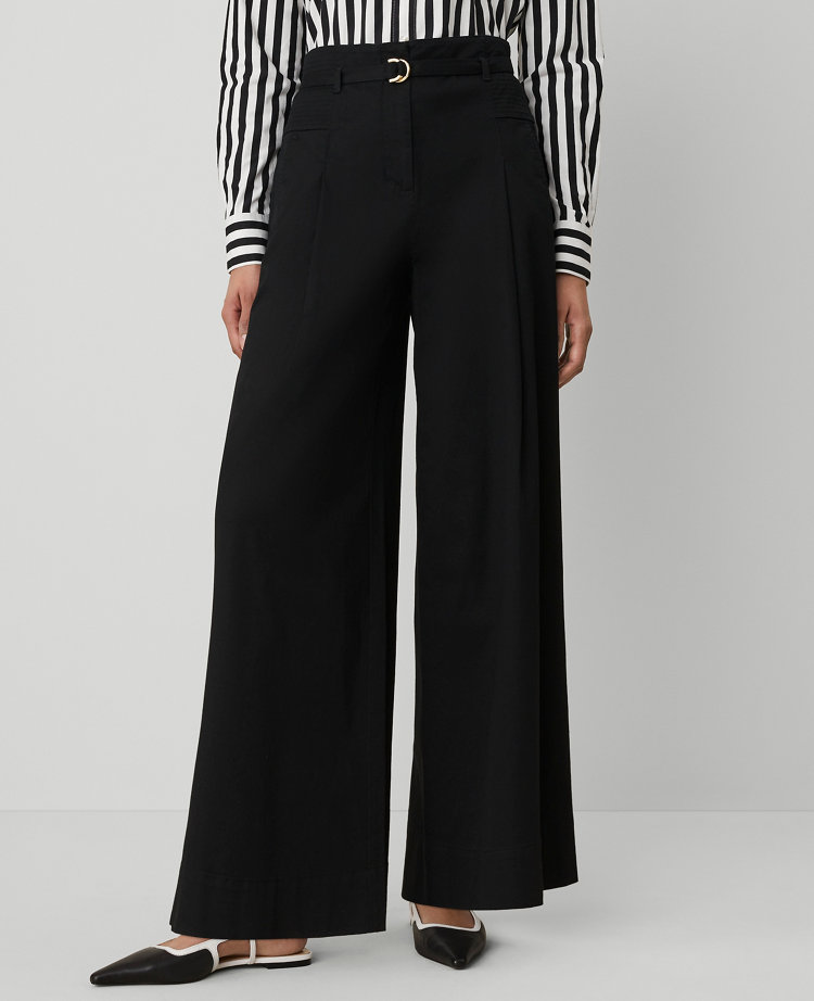 The Petite Statement Wide-Leg Pant