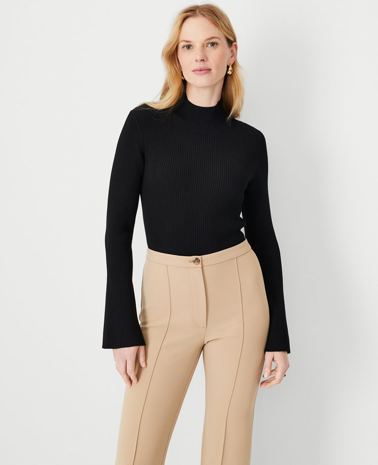 Turtleneck flared outlet sleeves