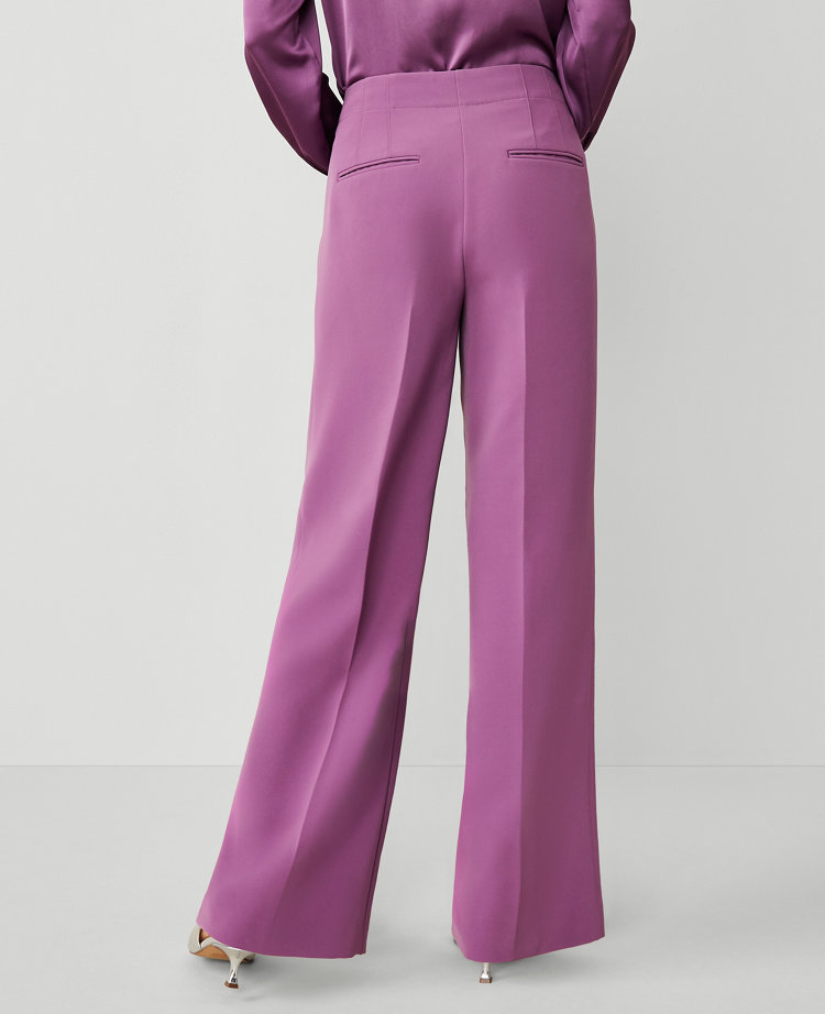 The Petite Darted Wide-Leg Pant