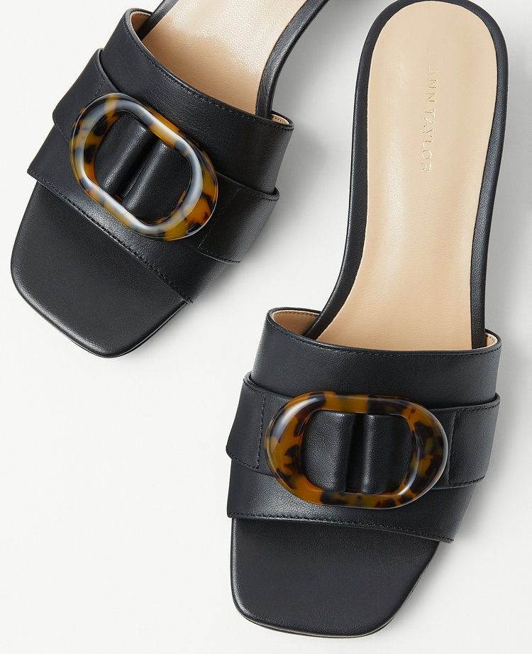 Tortoiseshell Print Buckle Strap Leather Sandals