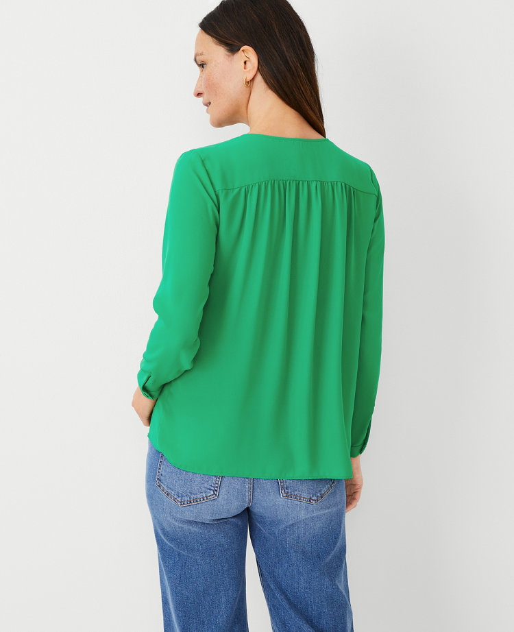 Ann Taylor Petite V-Neck Popover Top Grass Green Women's