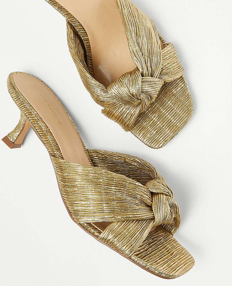 Metallic Pleated Knotted Sandals