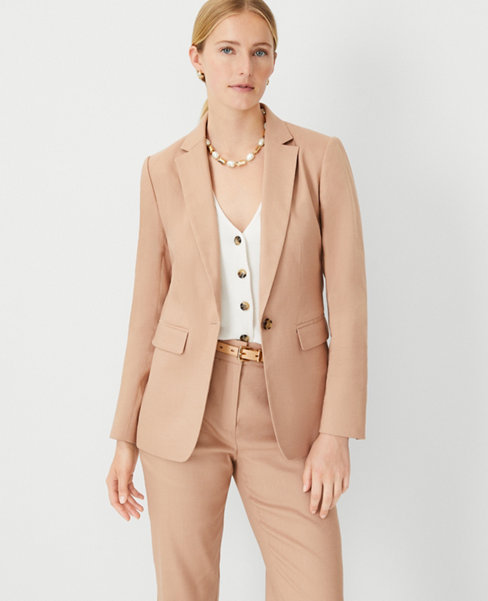 The Petite Long One Button Notched Fitted Blazer in Linen Twill