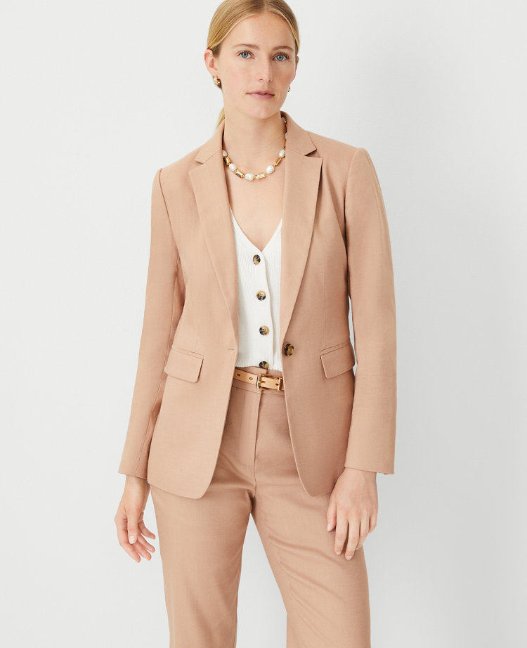 The Petite Long One Button Notched Fitted Blazer in Linen Twill