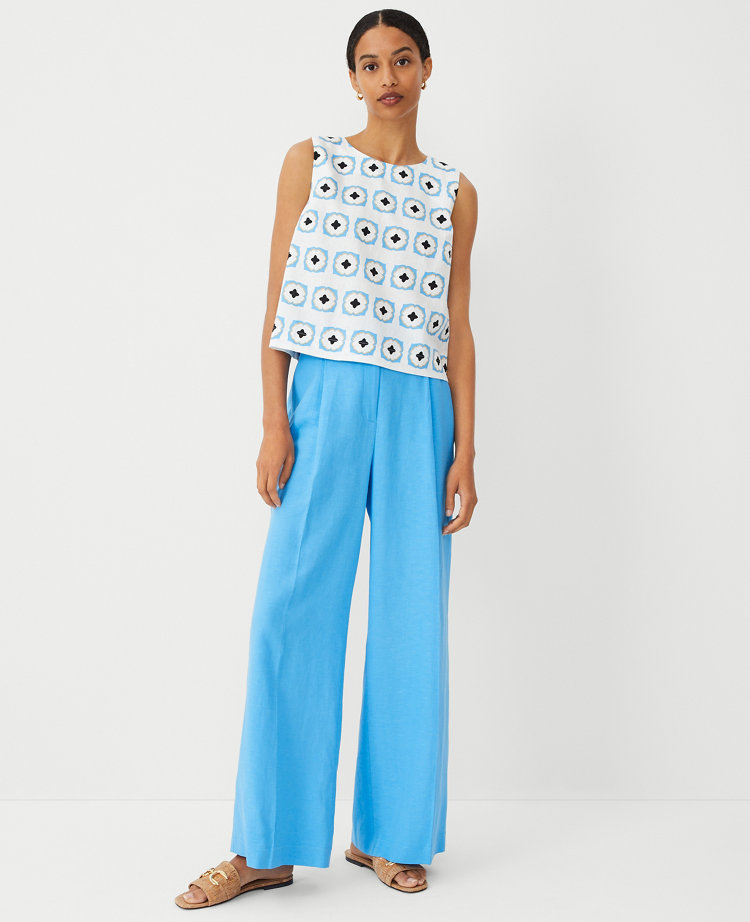 The Petite Single Pleated Wide Leg Pant in Texture