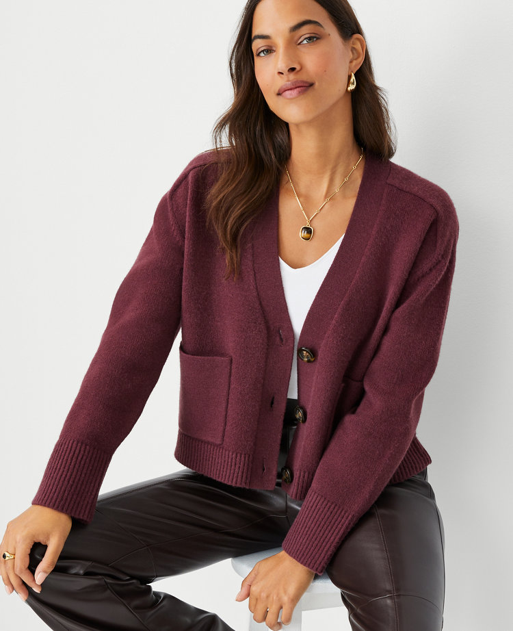 Cropped v 2025 neck cardigan