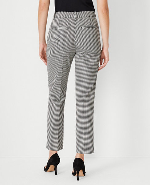 The Mid Rise Eva Ankle Pant in Houndstooth - Curvy Fit