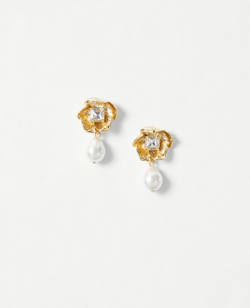 Metallic Pearlized Flower Drop Earrings