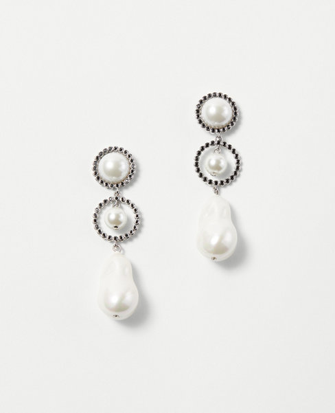 Double Pearl Earrings Trend Report
