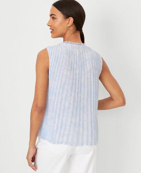 Floral Pleated Tie Neck Top
