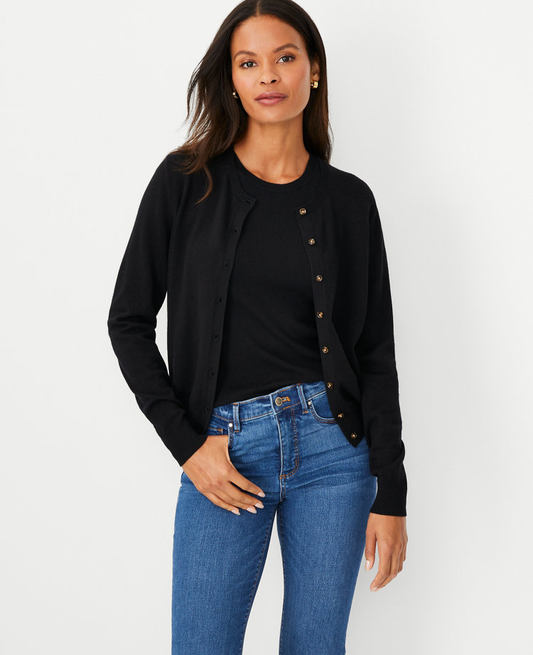 Relaxed Cropped V-Neck Cardigan