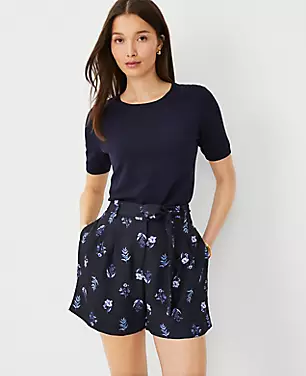 Petite Floral Tie Waist Pleated Shorts carousel Product Image 2
