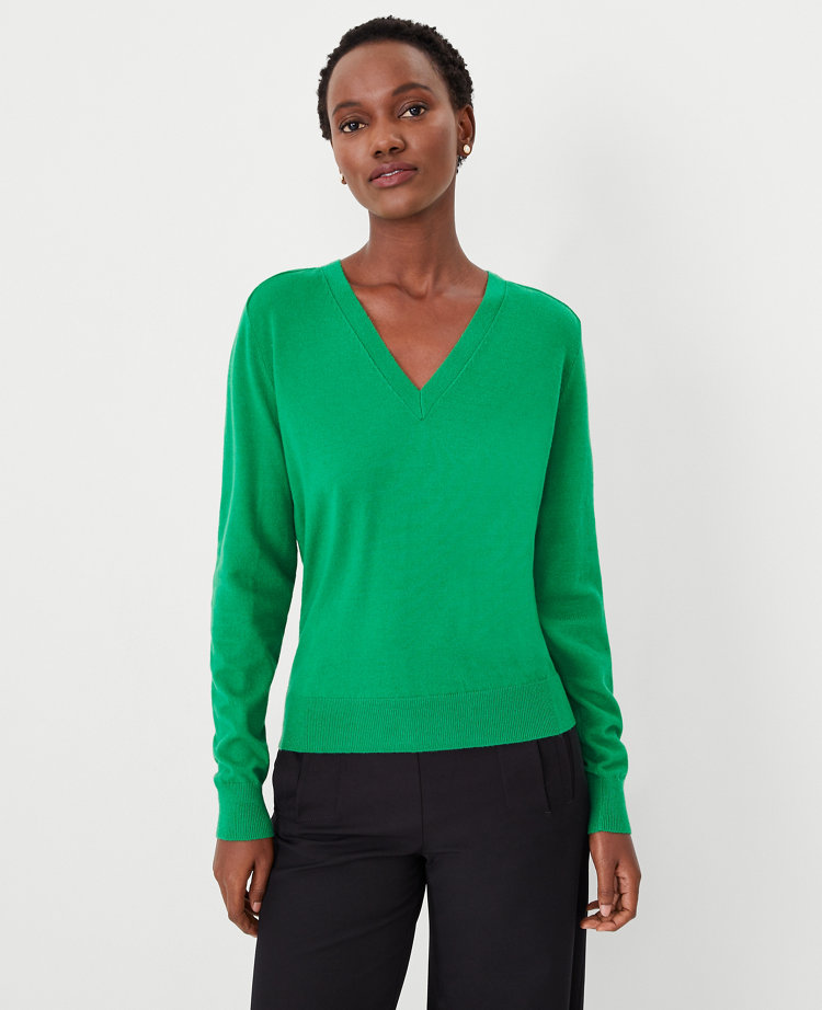 Women's 2024 green sweater