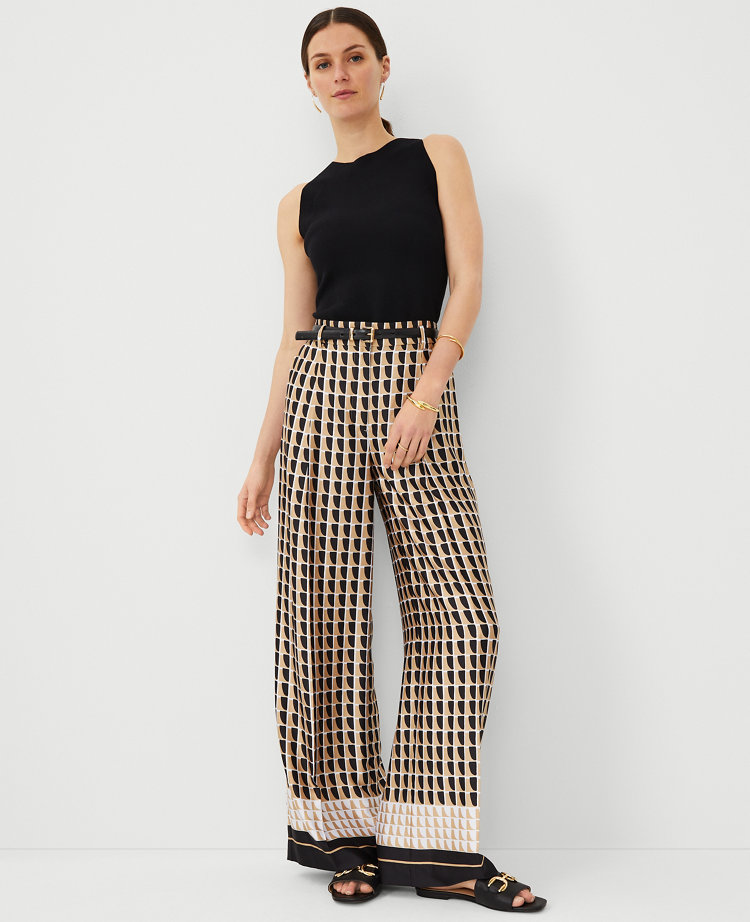 The Petite Pleated Wide Leg Pant in Geo Satin