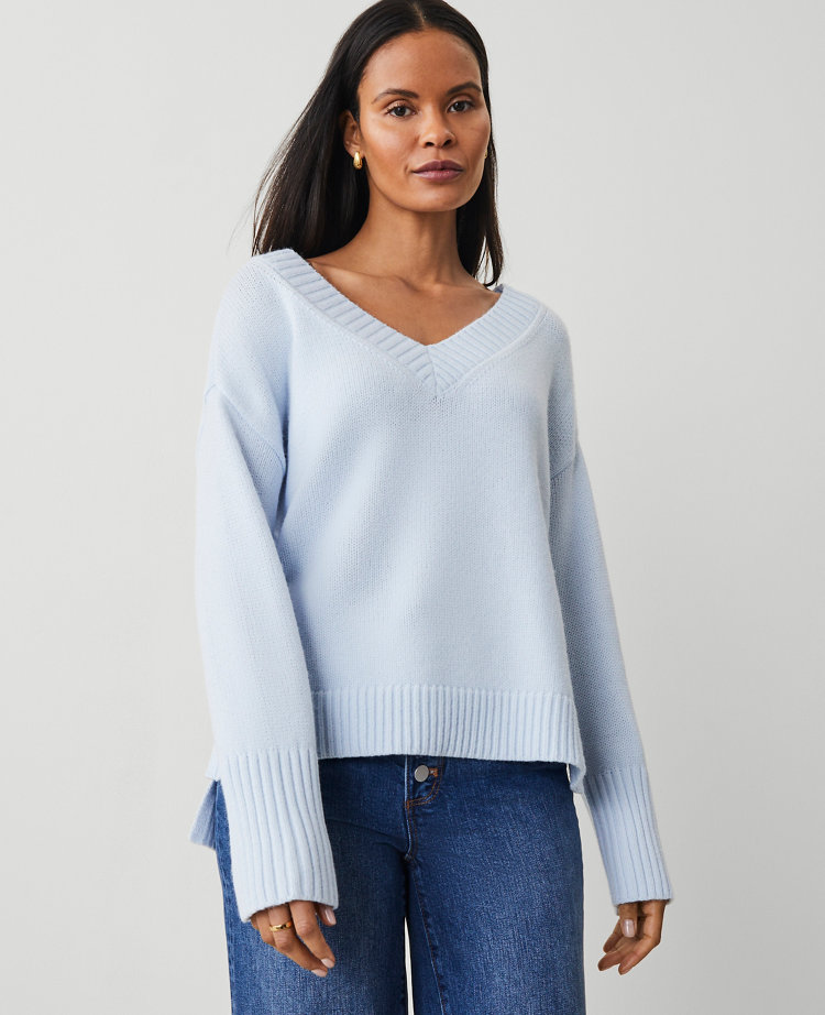 Oversized V-Neck Sweater carousel Product Image 1