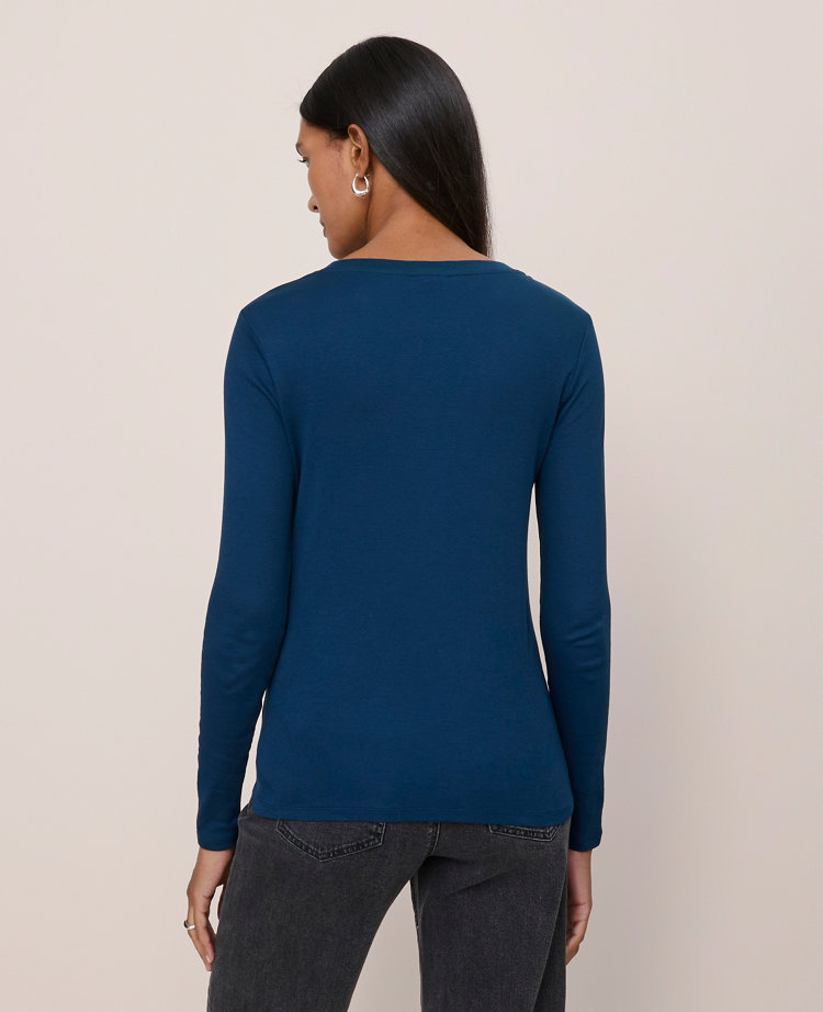 Long Sleeve Crew Neck Top