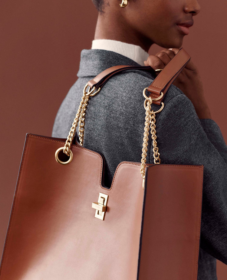 Twist Snap Tote