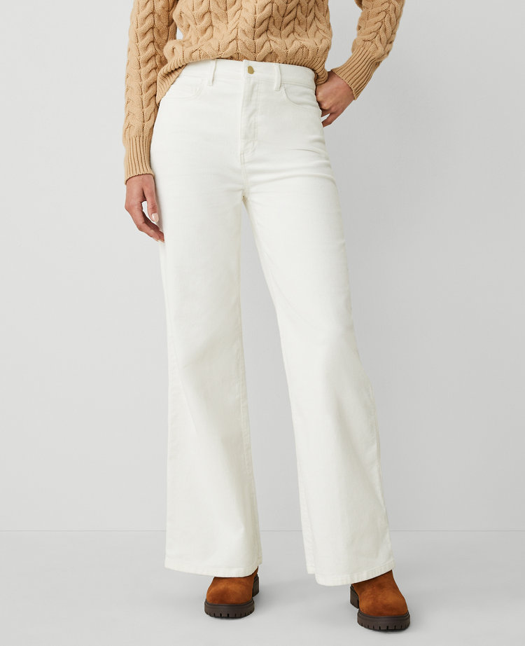 The Petite Wide-Leg Corduroy Pant