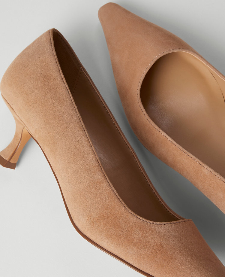 Nip Toe Suede Pump