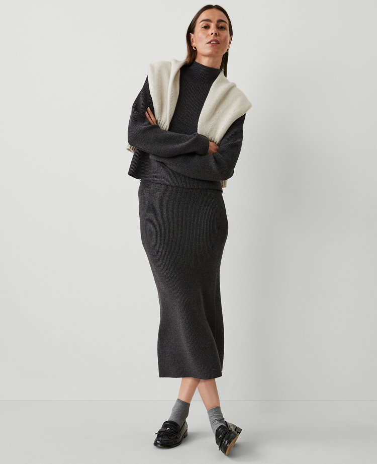 Petite Weekend Collection Ribbed Sweater Skirt
