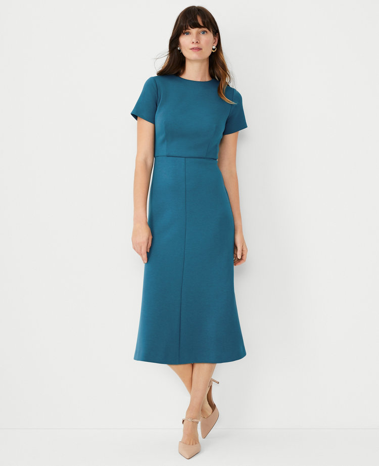 Big Bust Hourglass Dress Finds at Ann Taylor –