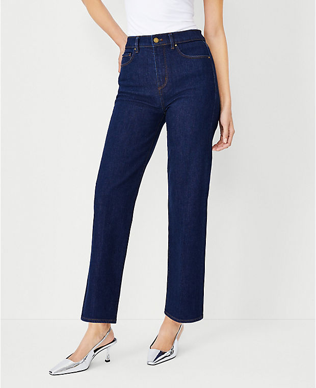 Curvy High Rise Straight Jeans in Classic Rinse Wash