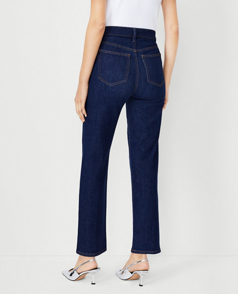 Curvy High Rise Straight Jeans in Classic Rinse Wash