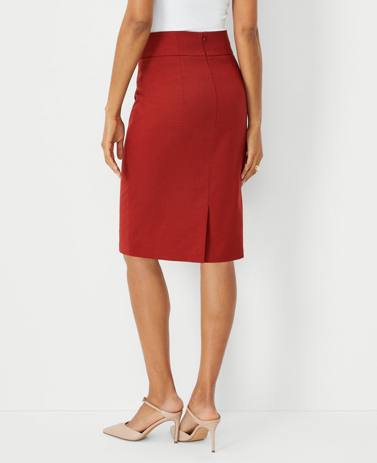 The Petite High Waist Seamed Pencil Skirt in Lightweight Weave