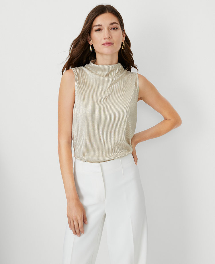 White high clearance neck top sleeveless