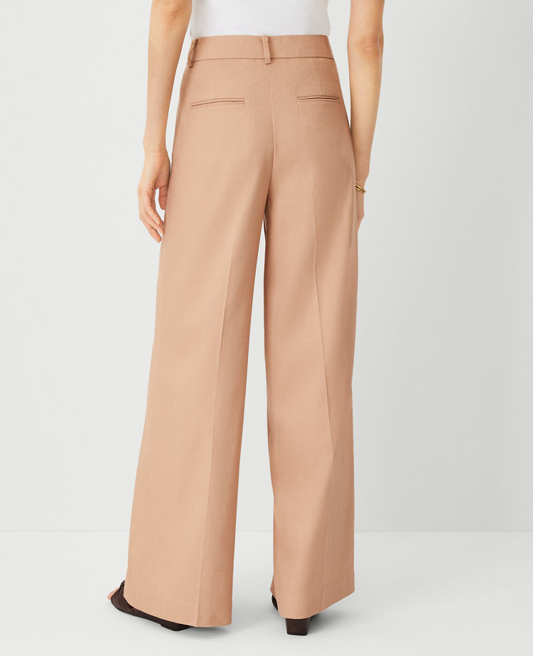 The Pleated Wide-Leg Pant in Linen Twill