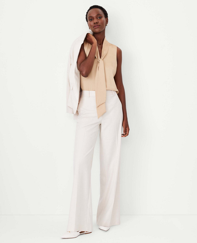 The Petite High Rise Wide Leg Pant in Textured Stretch