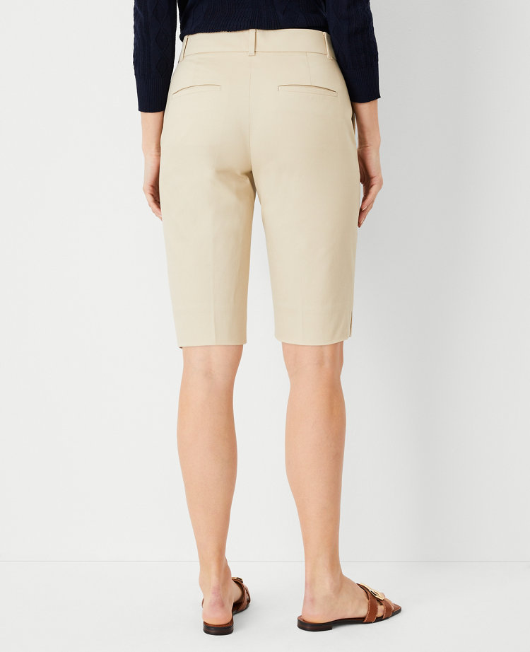 The Petite Boardwalk Short - Curvy Fit